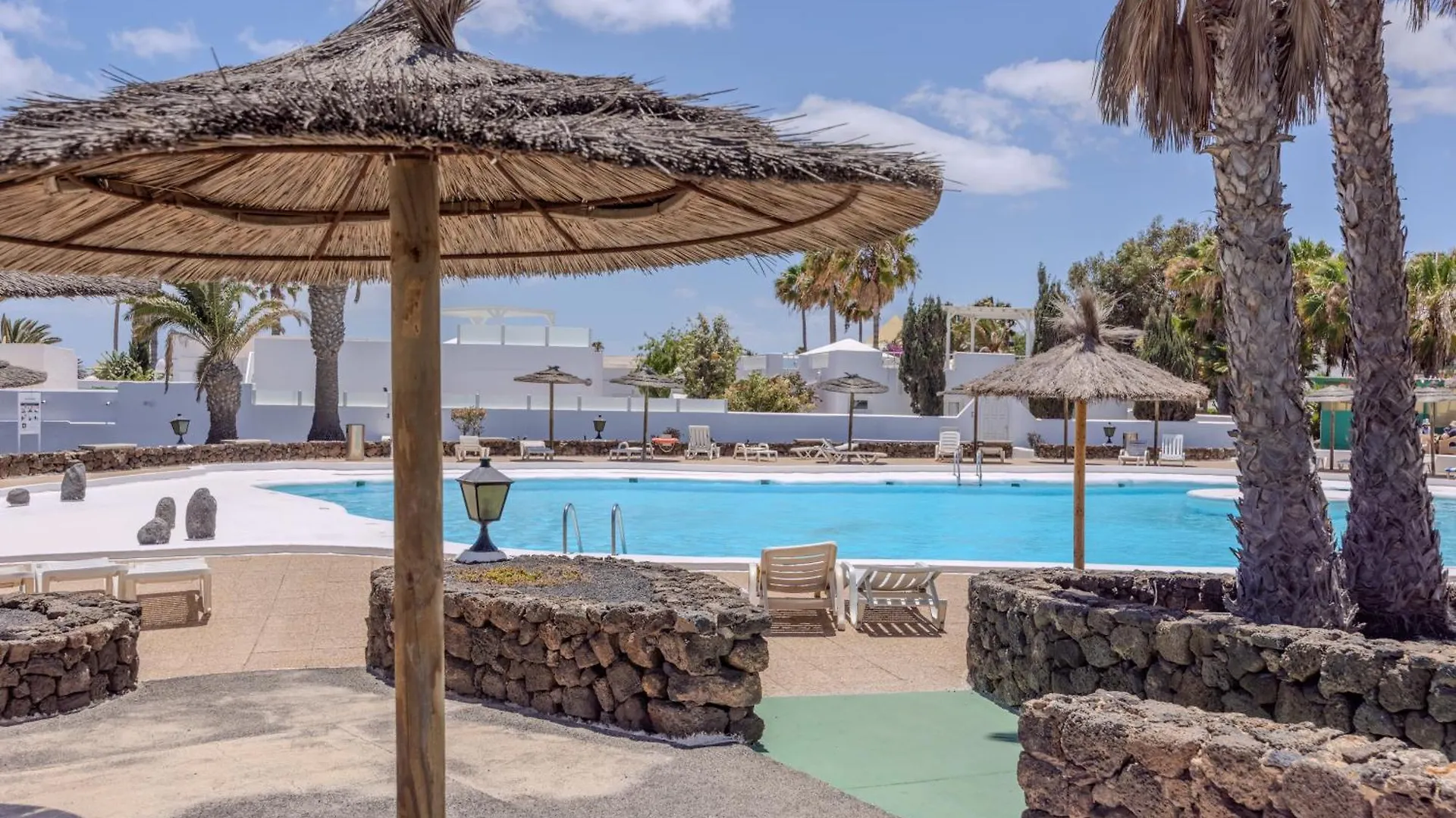 Sea Breeze Two Bedroom Apartment Costa Teguise Spain