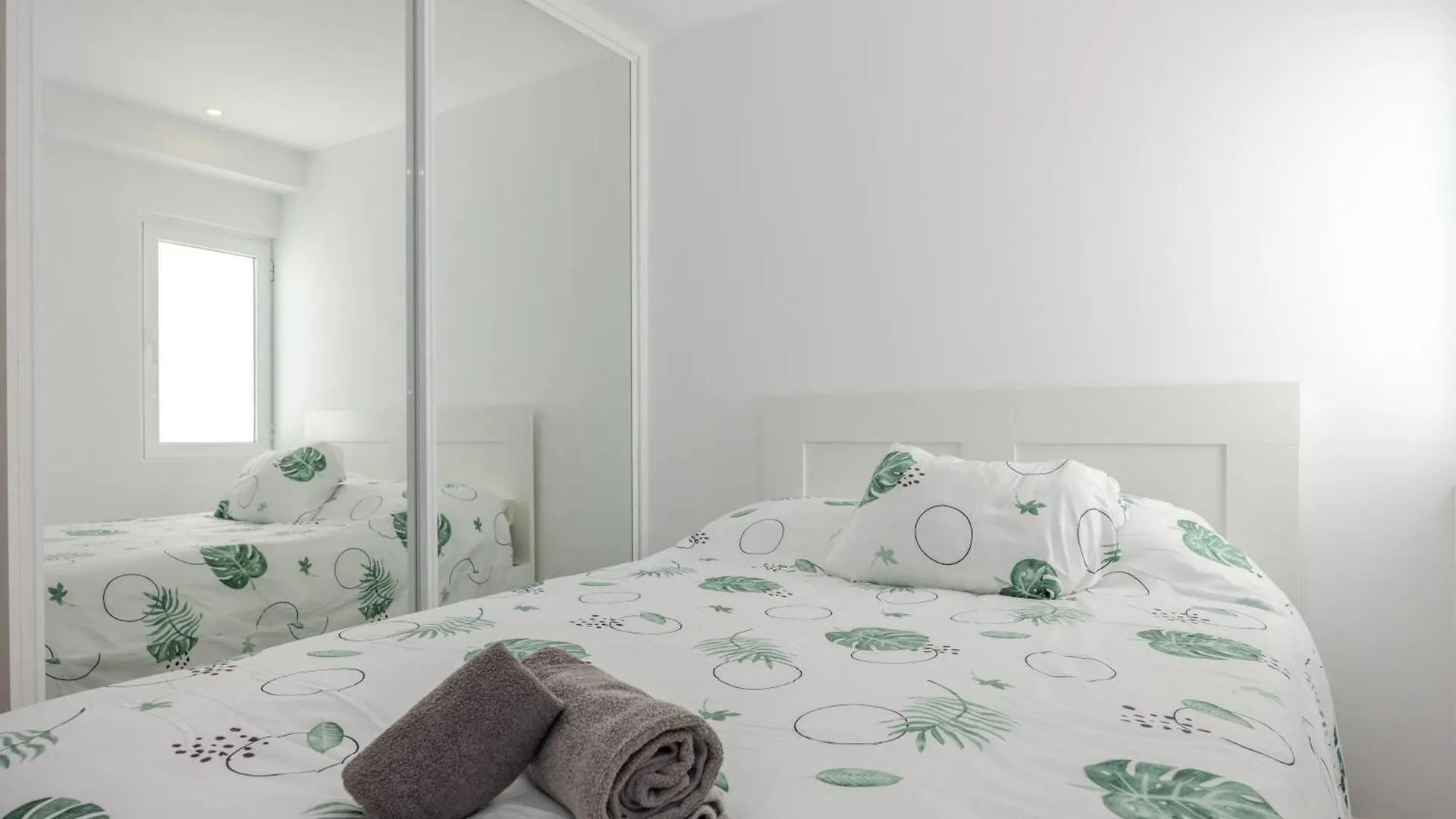 Sea Breeze Two Bedroom Apartment Costa Teguise