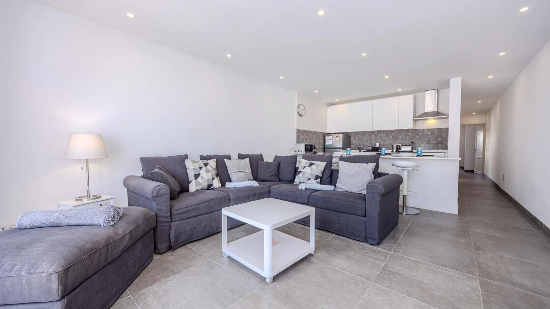 Sea Breeze Two Bedroom Apartment Costa Teguise