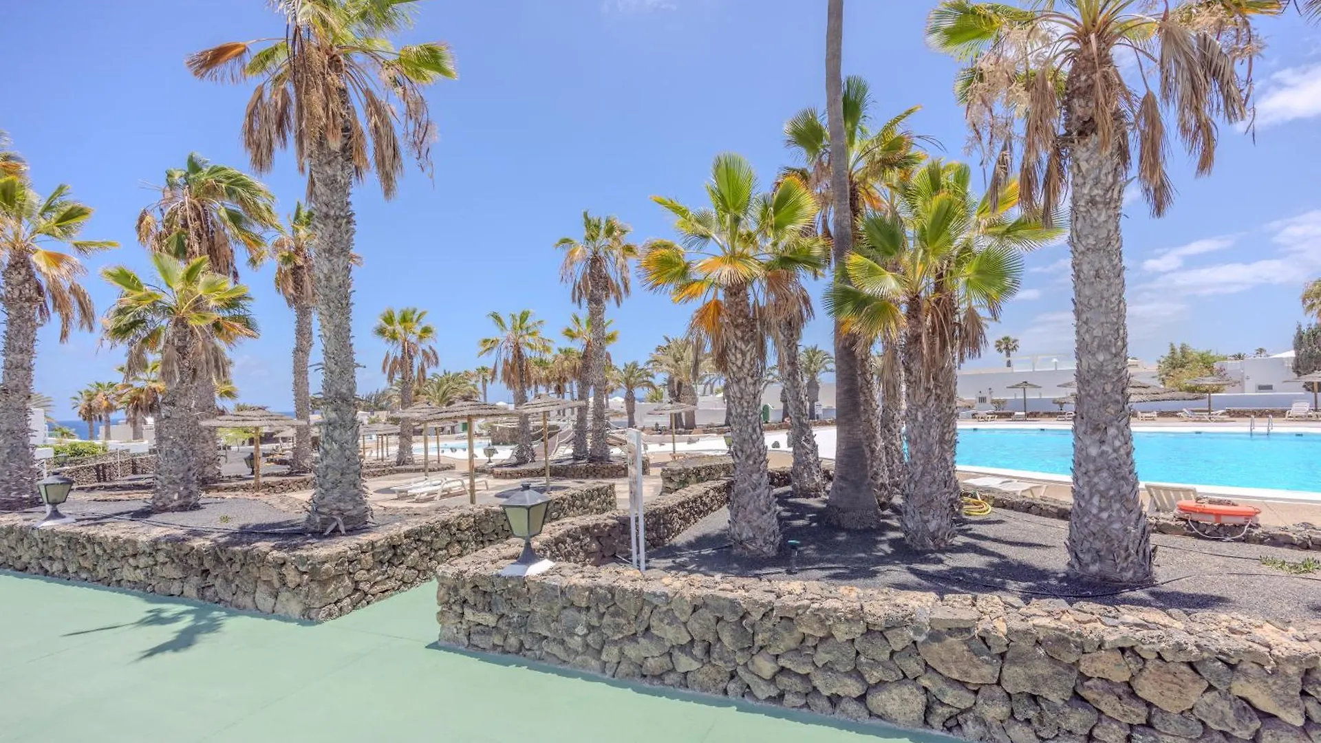 Sea Breeze Two Bedroom Apartment Costa Teguise